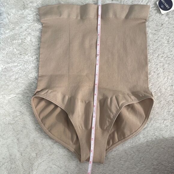 Empetua High Waisted Shaper - Picture 8 of 11